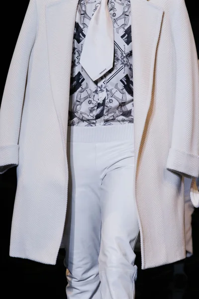 Look 83